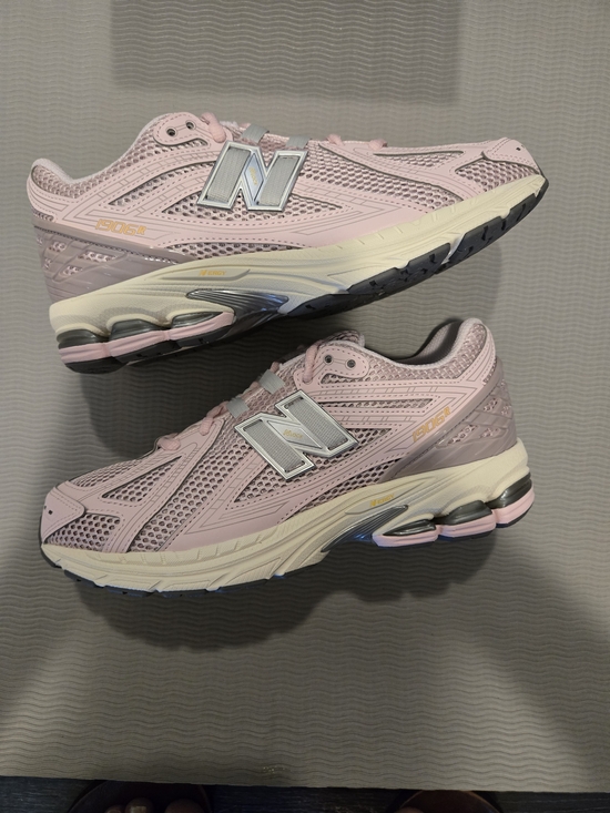 New Balance Shoes - New Balance 1906 Womens 8.5/Youth 7 Shoes NWT